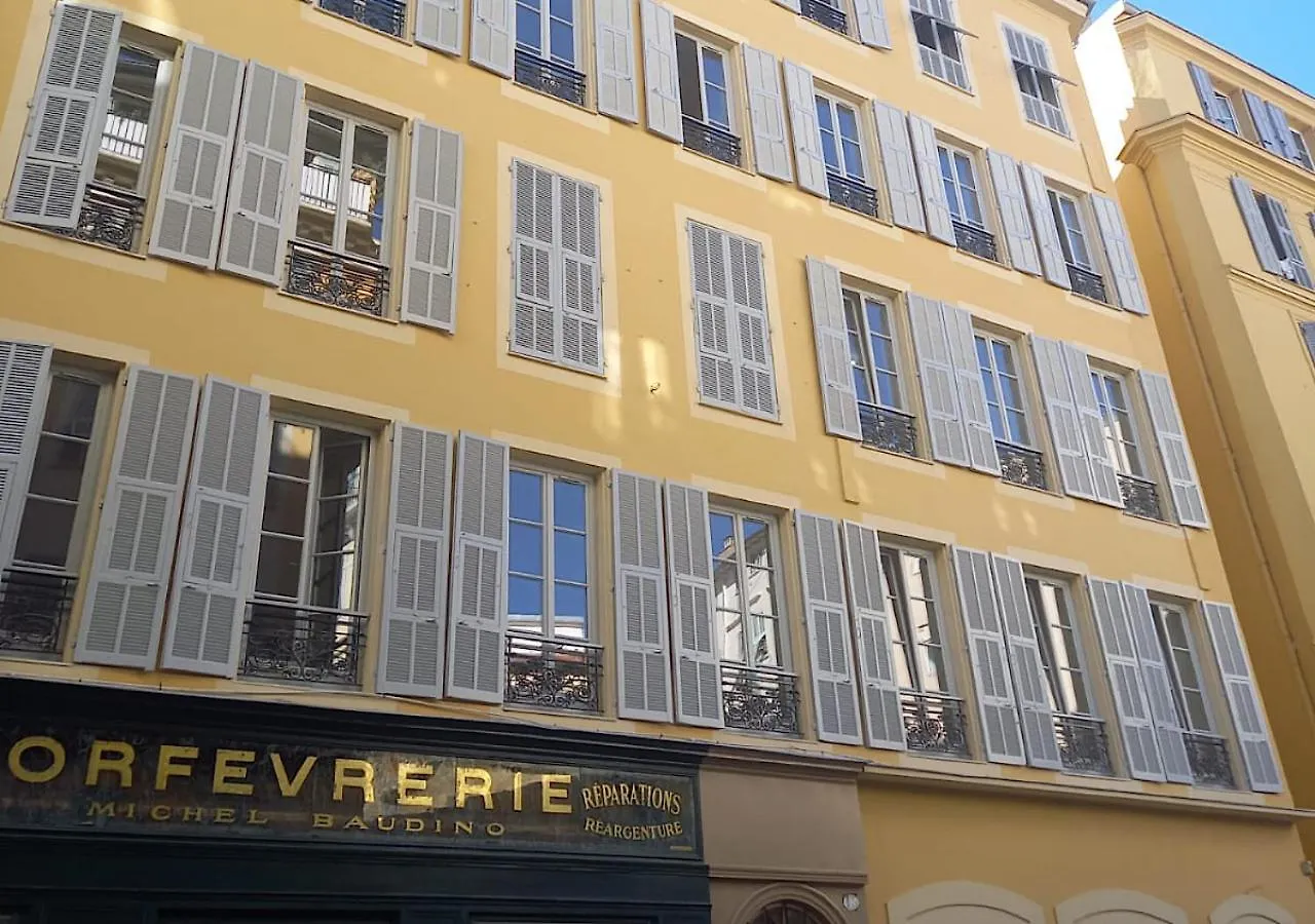 Studio Centre Nice Vieilleville France